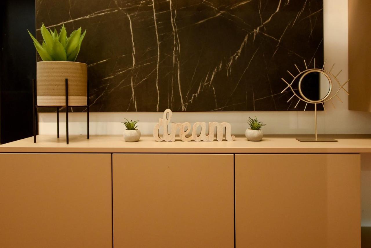 Calea Victoriei Modern Studio - Escape In The City Center Bucureşti Ngoại thất bức ảnh