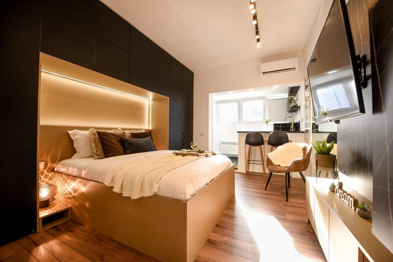 Calea Victoriei Modern Studio - Escape In The City Center Bucureşti Ngoại thất bức ảnh